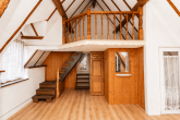 Renoviertes Wohnhaus aufteilbar in drei Apartments plus Café in ruhiger Lage von Zell-Merl - Zimmer DG