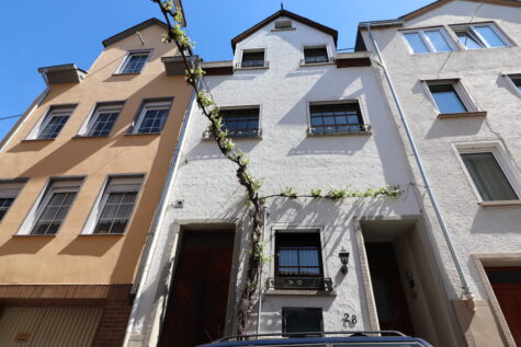 Stadthaus mit großem Garten in der Zeller Altstadt, 56856 Zell (Mosel), Einfamilienhaus