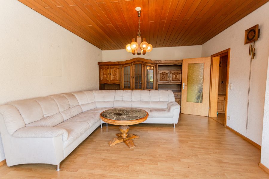 Einfamilienhaus in Zell Kaimt mit großer Terrasse und Garage – Viel Platz für die Familie, 56856 Zell (Mosel), Einfamilienhaus