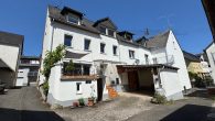 Schönes, gepflegtes Einfamilienhaus mit Terrasse und Garage in hochwassersicherer Lage in Zell-Kaimt - Außenansicht