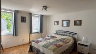 Schönes, gepflegtes Einfamilienhaus mit Terrasse und Garage in hochwassersicherer Lage in Zell-Kaimt - Schlafzimmer