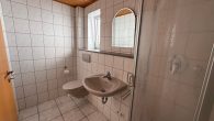 Schönes, gepflegtes Einfamilienhaus mit Terrasse und Garage in hochwassersicherer Lage in Zell-Kaimt - Badezimmer