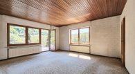 Ehemaliges Winzerhaus mit großem Garten und Moselblick in Briedel - Wohnzimmer EG