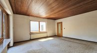 Ehemaliges Winzerhaus mit großem Garten und Moselblick in Briedel - Wohnzimmer EG