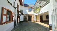 Perle in Ediger-Eller - Wunderschönes Fachwerkhaus mit Einliegerwohnung, Garage u. Innenhof - Innenhof
