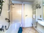 Zwei Häuser, 13 Ferienwohnungen, unverbaubarer Moselblick – etablierter Betrieb mit ca. 8 % Rendite - Wg Weissburgunder