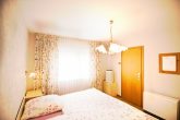 Gepflegtes Massivhaus mit Terrasse & Garage – Ideal als Ferienimmobilie - Schlafzimmer