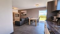 Wohnen und Arbeiten auf großem Grundstück in Beuren - Große Halle mit Wohnhaus, 3 Garagen und Garten - Essen-Wohnen Wohnhaus
