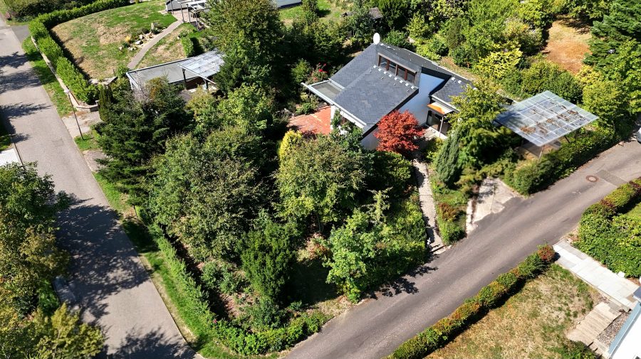Ferienimmobilie mit großem Garten und Garage, auch als Festwohnsitz im Hunsrück, 56865 Schauren, Einfamilienhaus