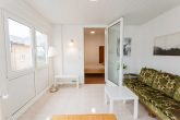 Für den Umbau von bis zu 10 Wohnungen bestens geeignet, gute Bausubstanz, Parkplätze und Garten, - Ferienwohnung