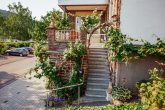 *Reserviert* Gepflegtes Ein-bis zweifamilienhaus mit fantastischem Moselblick in von St. Aldegund, Nähe Zell - Eingangsbereich