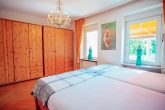 *Reserviert* Gepflegtes Ein-bis zweifamilienhaus mit fantastischem Moselblick in von St. Aldegund, Nähe Zell - Schlafzimmer OG