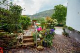 *Reserviert* Gepflegtes Ein-bis zweifamilienhaus mit fantastischem Moselblick in von St. Aldegund, Nähe Zell - Garten