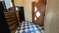 Kleines renovierungsbedürftiges Einfamilienhaus in bester Lage von Traben-Trarbach an der Mosel - Eingang/Flur