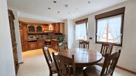 Gepflegtes Ein- bis Zweifamilienhaus mit Garten und Blick auf Weinberge und Mosel in Briedel - Kochen/Essen OG