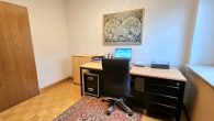 Vielseitig nutzbares 2FH mit Balkon, Terrasse und Doppelgarage in Ortsrandlage von Blankenrath - OG. Zimmer Büro