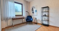 Vielseitig nutzbares 2FH mit Balkon, Terrasse und Doppelgarage in Ortsrandlage von Blankenrath - EG. Gestaltungsforschlag Büro