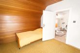 Viel Platz für die Familie - Haus mit Garten, Garage und viel Freifläche in Ortsrandlage von Zell - Schlafzimmer