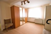 Viel Platz für die Familie - Haus mit Garten, Garage und viel Freifläche in Ortsrandlage von Zell - Zimmer