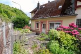 Viel Platz für die Familie - Haus mit Garten, Garage und viel Freifläche in Ortsrandlage von Zell - Vorderansicht