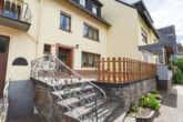 Ehemaliges Gästehaus in Ediger-Eller mit großer Terrasse, Garage und Winzerkeller - Eingang