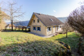 Schönes Holzhaus mit atemberaubenden Moselblick in ruhiger Höhenlage von Traben-Trarbach - Rückansicht