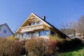 Schönes Holzhaus mit atemberaubenden Moselblick in ruhiger Höhenlage von Traben-Trarbach - Hausansicht