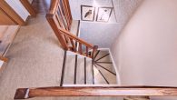 Renoviertes Einfamilienhaus in hochwasserfreier Lage von Briedel - Treppe OG