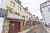 Einfamilienhaus in Zell mit Garage, Terrasse und Garten - perfekt für die Familie - Straßenansicht