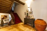 Historisches Zehnthaus mit Wellnessbereich, Garten, Terrasse und Garage in St. Aldegund, nähe Zell - Treppenhaus und Flur OG