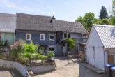 Ehemaliges Bauernhaus in idyllischer Lage im Hunsrück mit Scheune und großem Grundstück - Haus Vorderseite