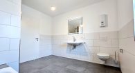 Hochwertige energieeffiziente ETW mit Fernblick in Trier-Mertesdorf - Erstbezug - Badezimmer