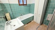 Großzügiges Einfamilienhaus mit Garage, Terrasse und großem Gartengrundstück in Briedel/Mosel - Bad OG