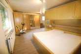 Idyllisch gelegenes Haus mit großem Grundstück, und Einliegerwohnung inmitten der Natur - Schlafzimmer