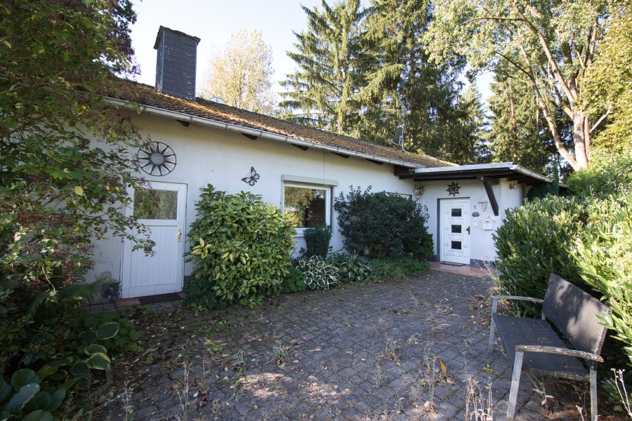 Idyllisch gelegenes Haus mit großem Grundstück, und Einliegerwohnung inmitten der Natur, 55481 Kludenbach, Haus
