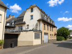 Einfamilienhaus mit Garage, und 2 Terrassen im Ortskern von Pünderich - Seitenansicht
