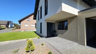 Modernes Einfamilienhaus im Hunsrück – Neubau mit großem Garten & KfW-40-Standard - Eingangsbereich