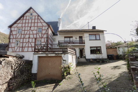 Ein Haus für die ganze Familie – mit 2 Terrassen, Balkon und Garage in hochwassersicherer Lage, 56821 Ellenz-Poltersdorf, Haus