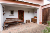 Großzügiges Einfamilienhaus mit schönem Garten und Garage in attraktiver Lage von Bullay - Terrasse