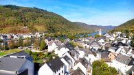 Gepflegtes Einfamilienhaus in Moselnähe, hochwassersicher Lage mit Garten in Bullay - Bullay