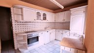 Einfamilienhaus in hochwassersicherer Lage plus Gebäude mit Garage und Terrasse in Ediger-Eller - Küche