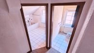 Einfamilienhaus in hochwassersicherer Lage plus Gebäude mit Garage und Terrasse in Ediger-Eller - Bad-WC