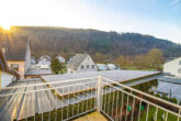 Zwei Häuser, aufteilbar in bis zu 7 Wohnungen in hochwasserfreier Lage von Alf - Aussicht vom Balkon