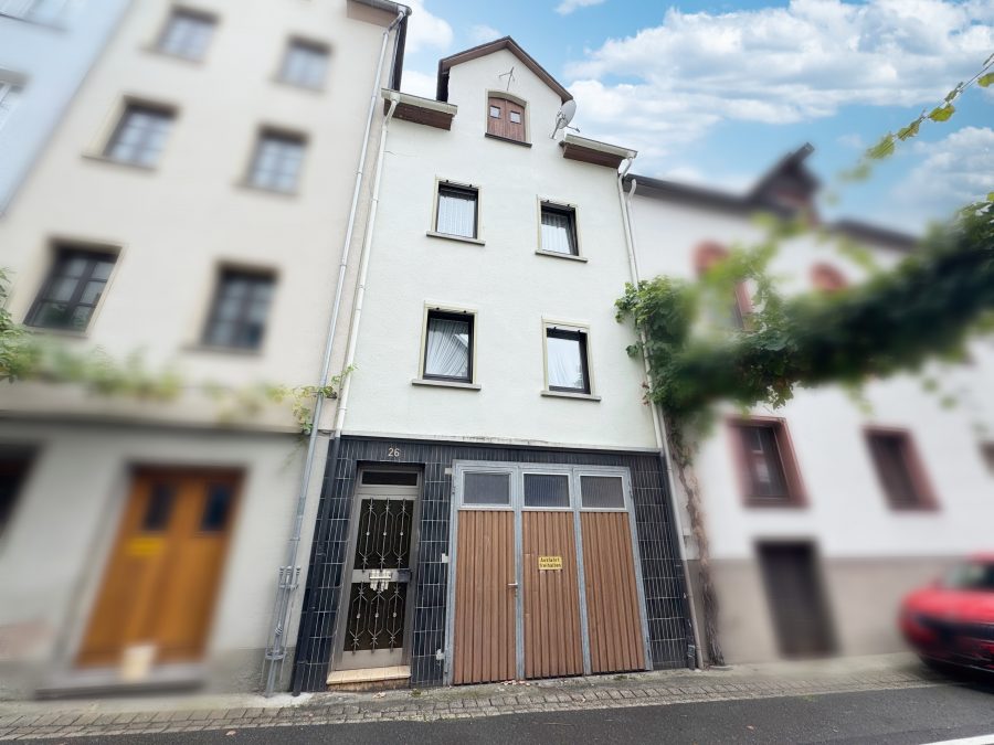 Stadthaus inmitten der Zeller Altstadt mit Garage und Terrasse, 56856 Zell, Einfamilienhaus