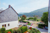 Zwei Häuser mit fantastischem Moselblick, Garten, Garage und Parkplätzen in St. Aldegund, Nähe Zell - Ausblick FeWo 2