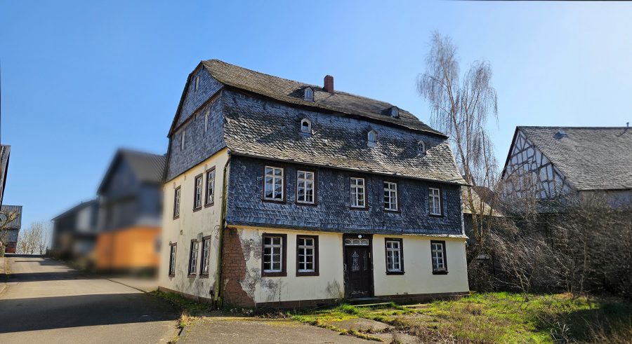 Denkmalgeschütztes Sanierungsobjekt mit großzügigem Grundstück im Hunsrück, 55481 Womrath, Einfamilienhaus