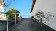 Großzügig Wohnen mit ausreichend Platz in ruhiger sonniger Lage im Hunsrück - Eingangsbereich