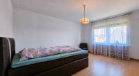 Großzügig Wohnen mit ausreichend Platz in ruhiger sonniger Lage im Hunsrück - Schlafzimmer