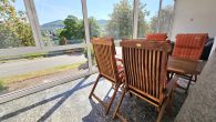 Toplage an der Mosel: Gepflegtes Wohn- und Ferienhaus mit 4 Apartments und Betreiberwohnung - Wintergarten