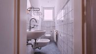 Modernisierte Doppelhaushälfte mit traumhafter Aussicht, liebevoll angelegtem Garten und Carport - WC